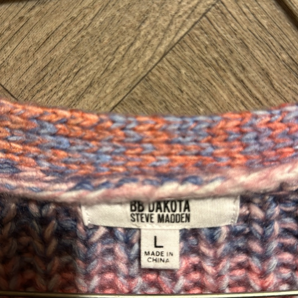 Steve Madden sweater - Picture 2 of 3